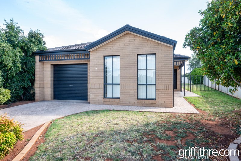 8B Dussin Street, Griffith NSW 2680