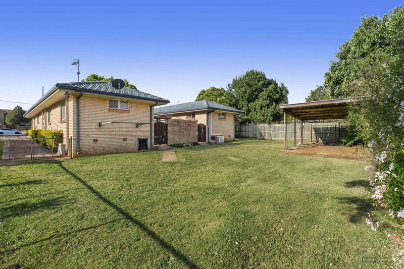 Photo - 8b Herries Street, East Toowoomba QLD 4350 - Image 14