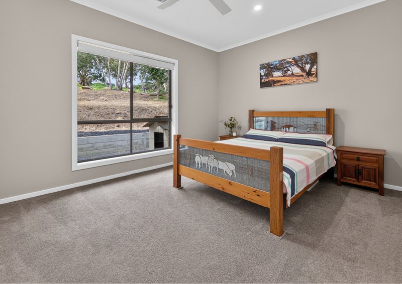 Photo - 8B March Court, Clare SA 5453 - Image 9