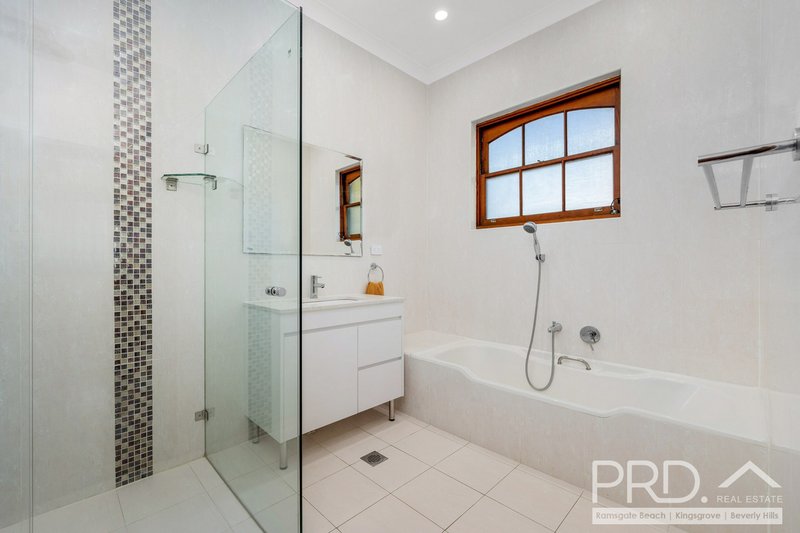 Photo - 8B Parliament Terrace, Bexley NSW 2207 - Image 6