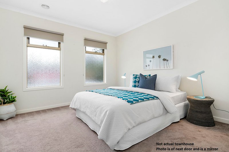 Photo - 8b Sinclair Street, Cheltenham VIC 3192 - Image 7