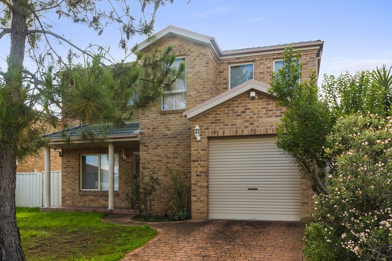 8B Stella Drive, Green Valley NSW 2168