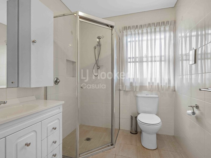 Photo - 8B Streeton Place, Casula NSW 2170 - Image 6