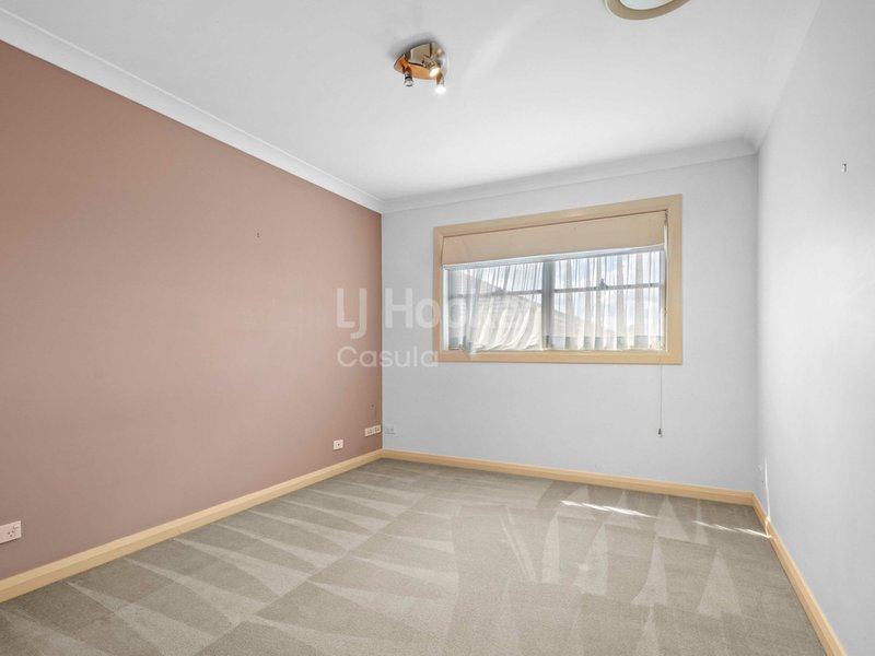 Photo - 8B Streeton Place, Casula NSW 2170 - Image 10