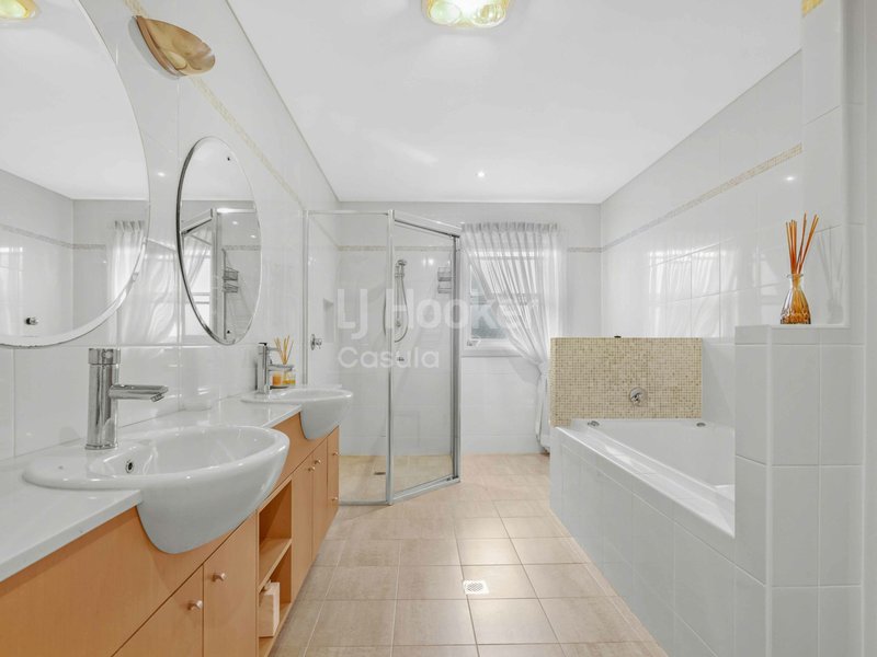 Photo - 8B Streeton Place, Casula NSW 2170 - Image 11