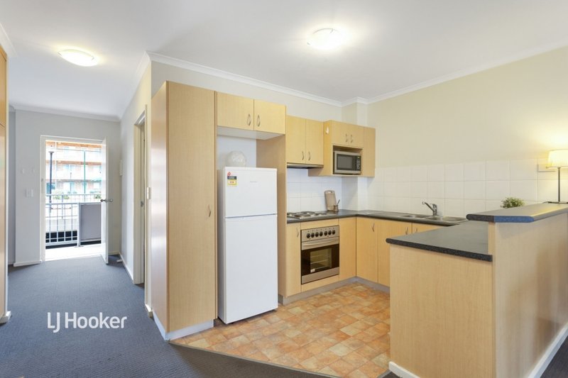 Photo - 8b/188 Carrington Street, Adelaide SA 5000 - Image 6