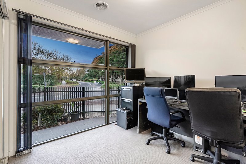 Photo - 8C Stadium Circuit, Mulgrave VIC 3170 - Image 10