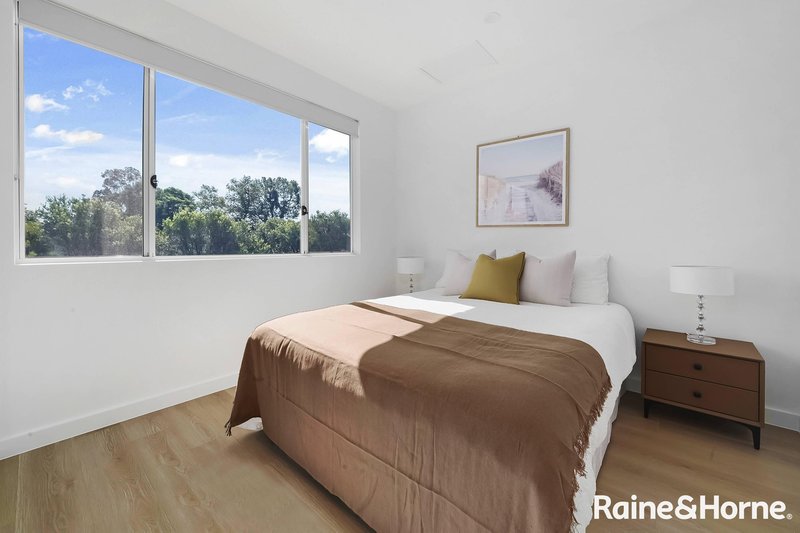 Photo - 8D Jacana Place, Ingleburn NSW 2565 - Image 6