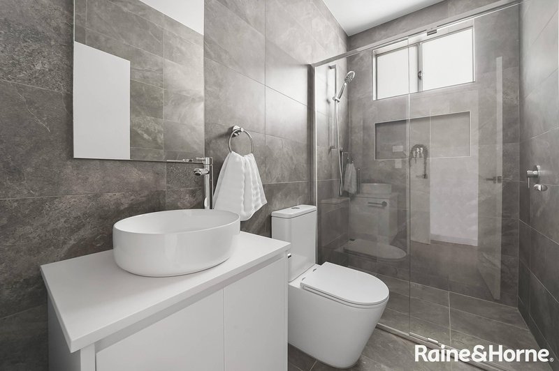 Photo - 8D Jacana Place, Ingleburn NSW 2565 - Image 9