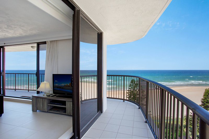 Photo - 8E 4 Old Burleigh Road, Surfers Paradise QLD 4217 - Image 2