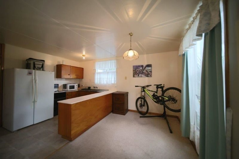 Photo - 9-10 Ti Tree Court, Rosebery TAS 7470 - Image 2