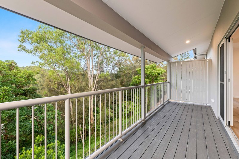 Photo - 9 & 10/4 Fleay Court, Burleigh Heads QLD 4220 - Image 4