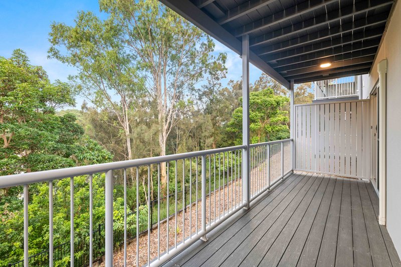 Photo - 9 & 10/4 Fleay Court, Burleigh Heads QLD 4220 - Image 9