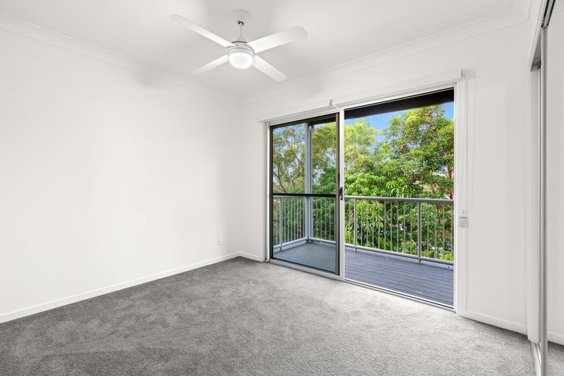 Photo - 9 & 10/4 Fleay Court, Burleigh Heads QLD 4220 - Image 10