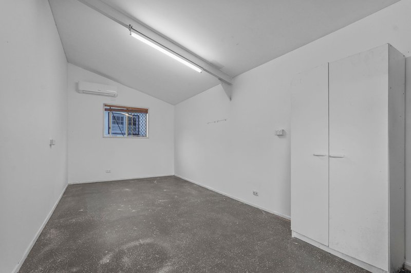 Photo - 9-11 Enkleman Road, Yatala QLD 4207 - Image 21