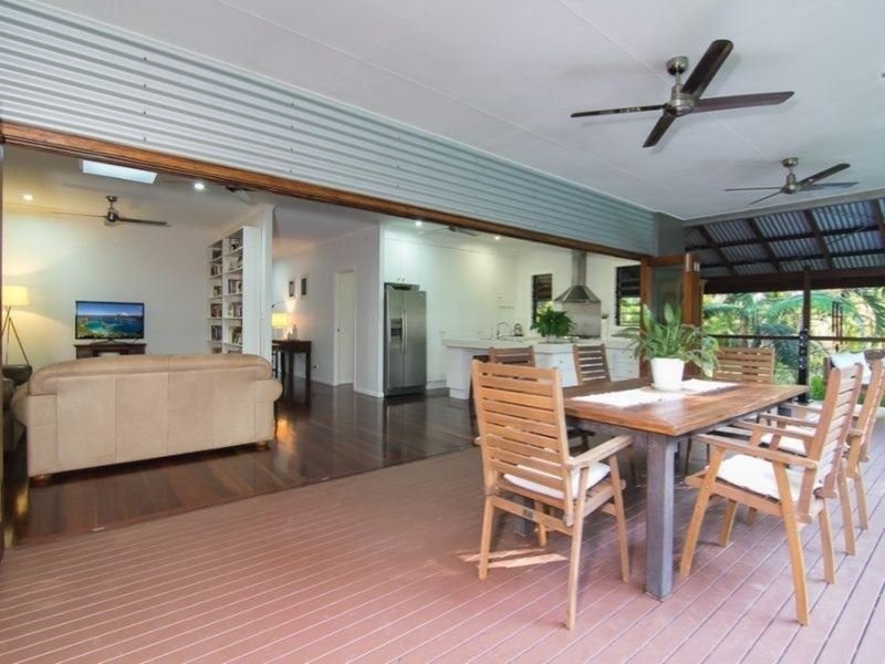 9-11 Maori Close, Clifton Beach QLD 4879