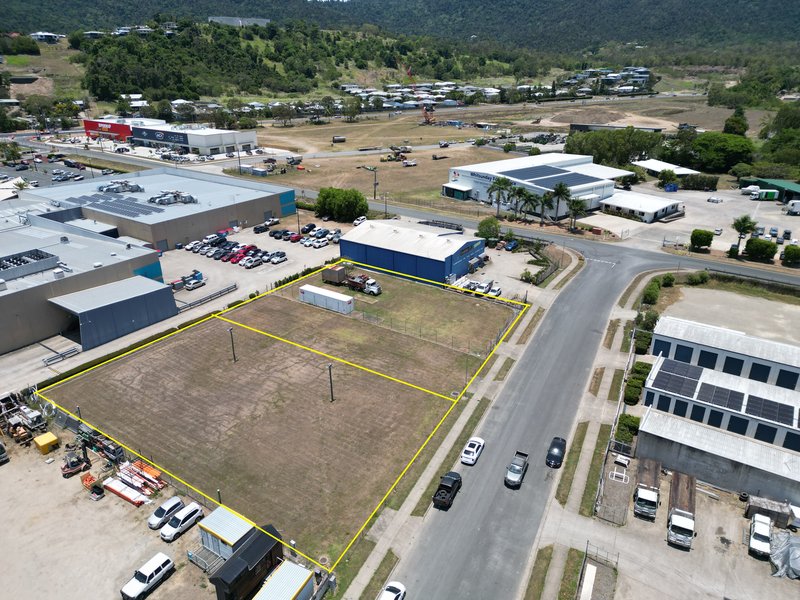 Photo - 9-11 Myer Lasky Drive, Cannonvale QLD 4802 - Image 2