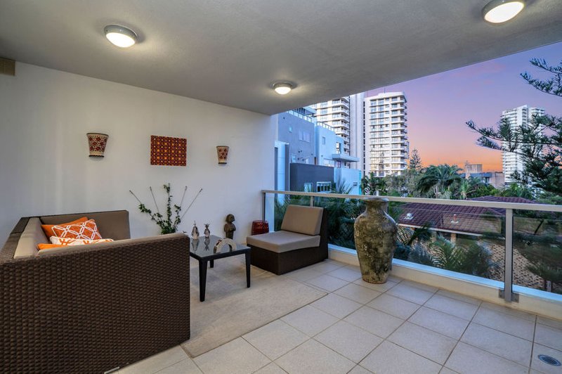 Photo - 9 120 Surf Parade, Broadbeach QLD 4218 - Image 8