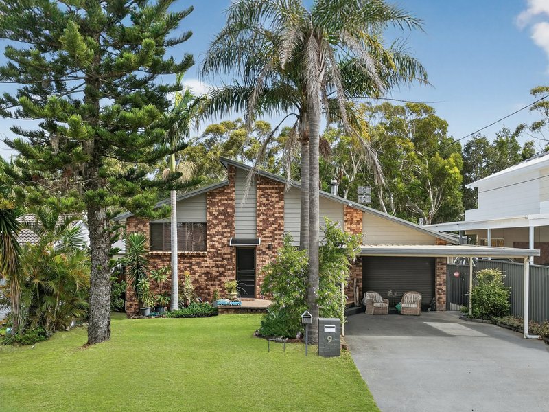 Photo - 9 & 9a Chisholm Avenue, Lake Munmorah NSW 2259 - Image 1