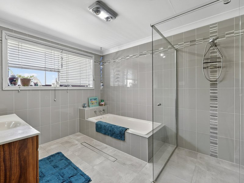 Photo - 9 & 9a Chisholm Avenue, Lake Munmorah NSW 2259 - Image 6