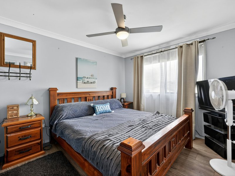 Photo - 9 & 9a Chisholm Avenue, Lake Munmorah NSW 2259 - Image 9
