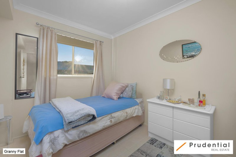 Photo - 9 & 9A Kooloona Crescent, Bradbury NSW 2560 - Image 12