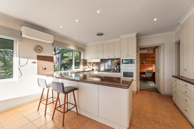 Photo - 9 Acacia Place, Burwood VIC 3125 - Image 3