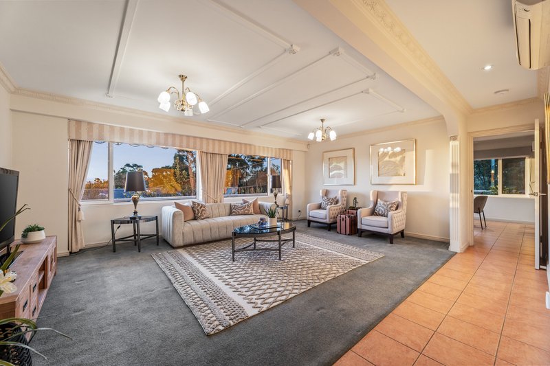 Photo - 9 Acacia Place, Burwood VIC 3125 - Image 5