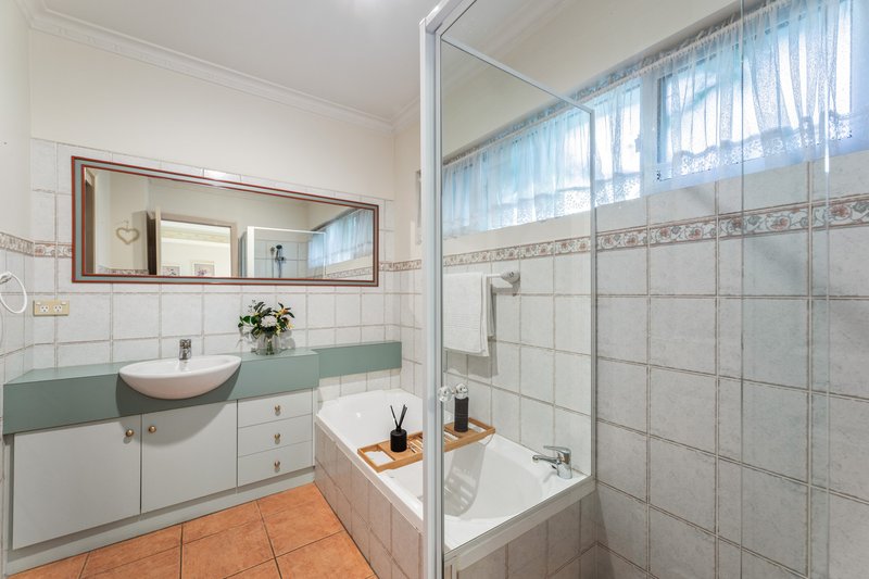 Photo - 9 Acacia Place, Burwood VIC 3125 - Image 12