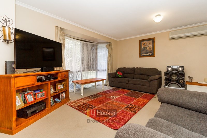 Photo - 9 Acorus Court, Regents Park QLD 4118 - Image 4