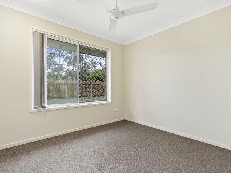 Photo - 9 Adam Street, Beachmere QLD 4510 - Image 14