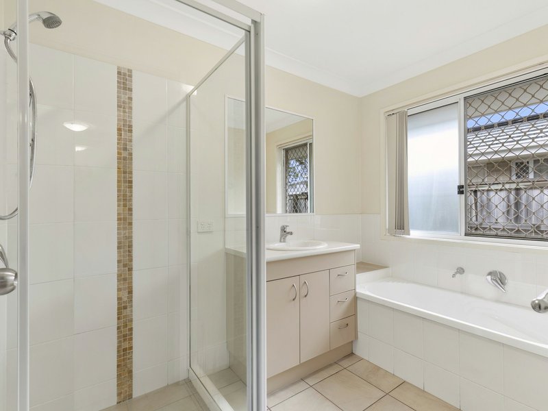 Photo - 9 Adam Street, Beachmere QLD 4510 - Image 16