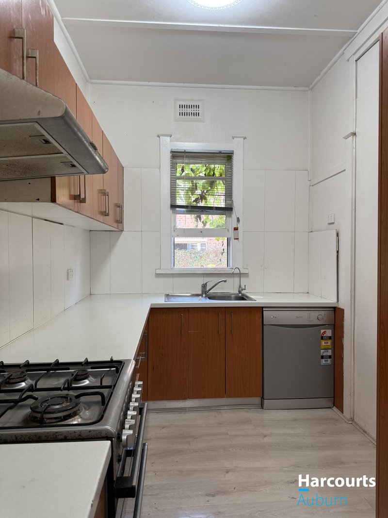 Photo - 9 Addlestone Road, Merrylands NSW 2160 - Image 2