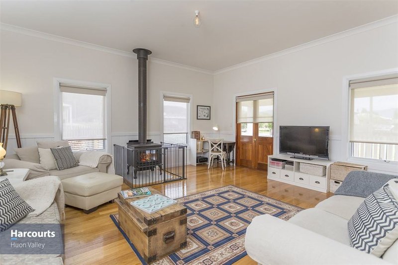 Photo - 9 Agnes Street, Ranelagh TAS 7109 - Image 2