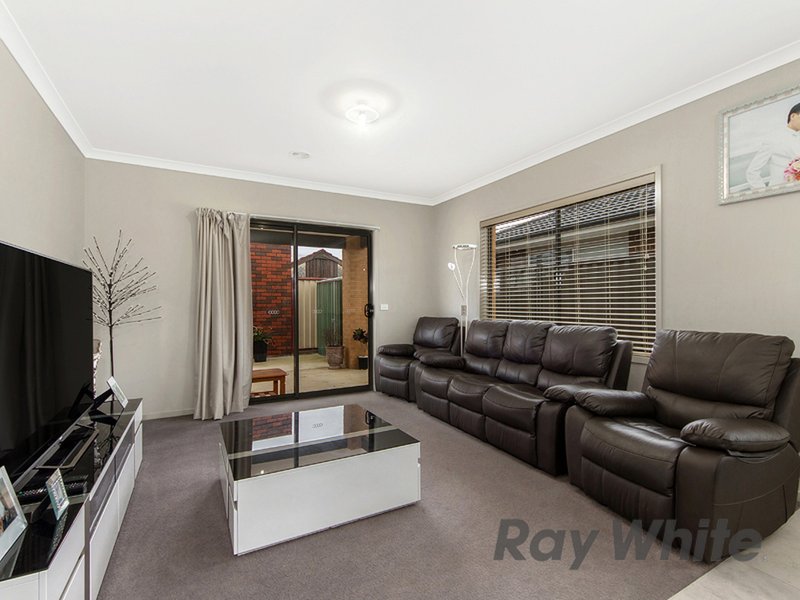 Photo - 9 Albanvale Drive, Albanvale VIC 3021 - Image 4