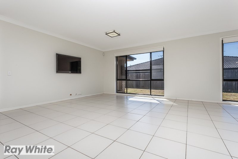 Photo - 9 Albany Court, Murrumba Downs QLD 4503 - Image 9