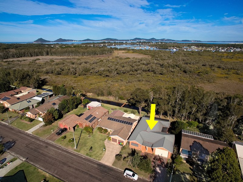 9 Albatross Ave , Hawks Nest NSW 2324