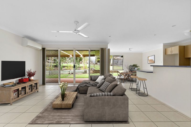 Photo - 9 Alberic Court, Eatons Hill QLD 4037 - Image 2