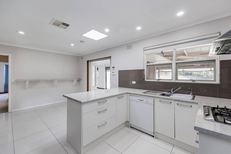 Photo - 9 Alexander Avenue, Grange SA 5022 - Image 4