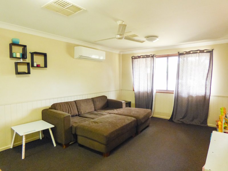 Photo - 9 Alexander Avenue, Roma QLD 4455 - Image 2