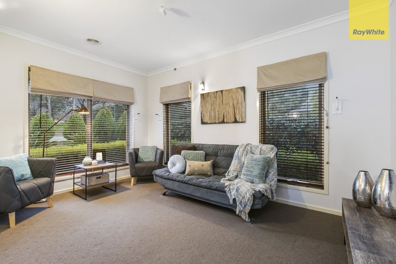 Photo - 9 Alexia Drive, Berwick VIC 3806 - Image 3