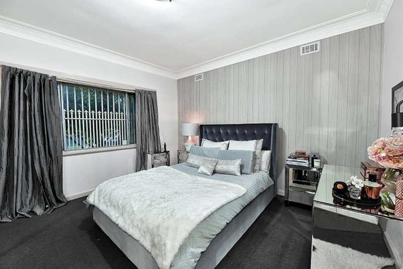 Photo - 9 Allenby Street, Coburg North VIC 3058 - Image 5