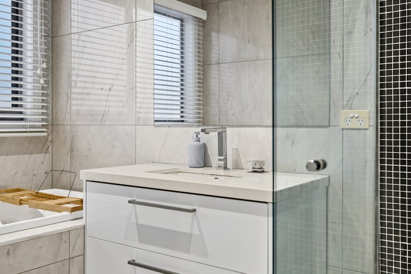 Photo - 9 Allura Drive, Alfredton VIC 3350 - Image 26