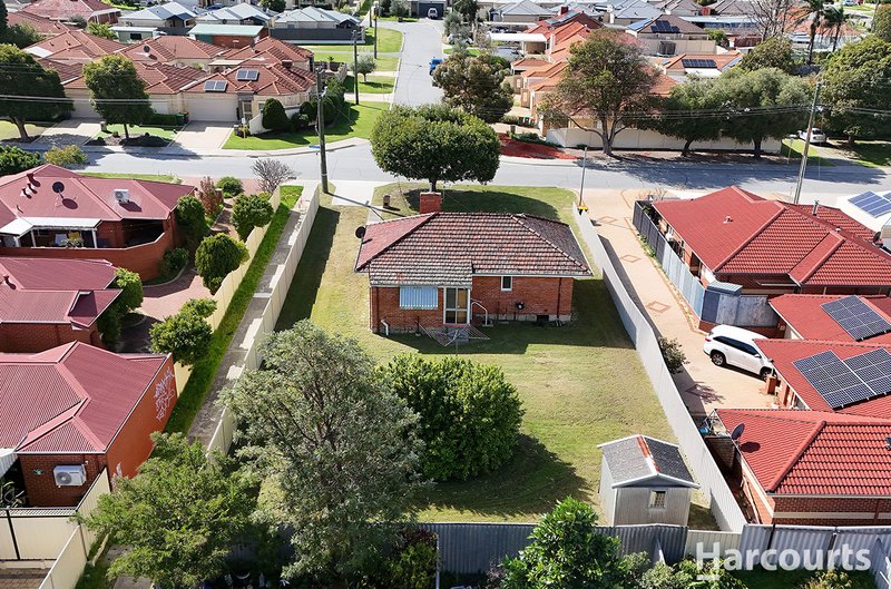 Photo - 9 Almurta Street, Nollamara WA 6061 - Image 5