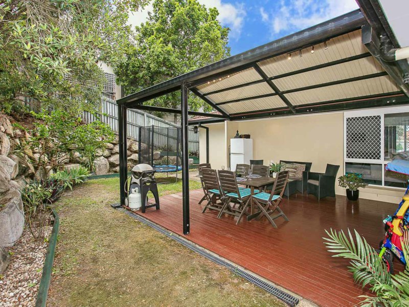 Photo - 9 Altos Court, Mudgeeraba QLD 4213 - Image 3