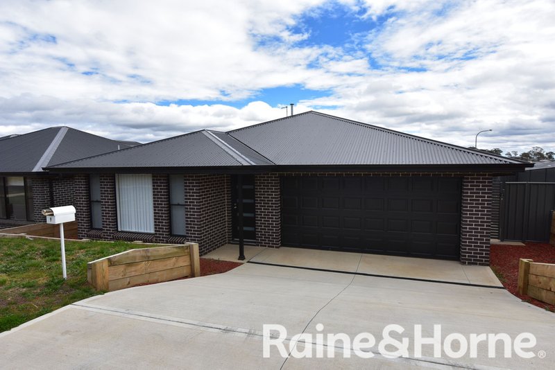 Photo - 9 Andres Street, Orange NSW 2800 - Image 2