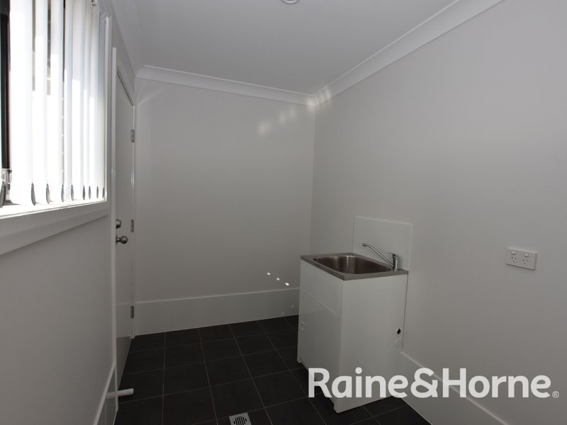 Photo - 9 Andres Street, Orange NSW 2800 - Image 17