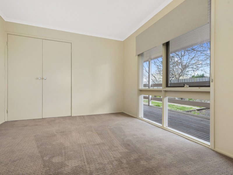 Photo - 9 Anne Road, Woodend VIC 3442 - Image 12