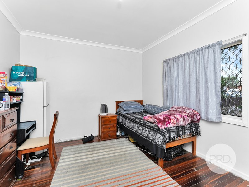 Photo - 9 Annette Avenue, Ingleburn NSW 2565 - Image 5