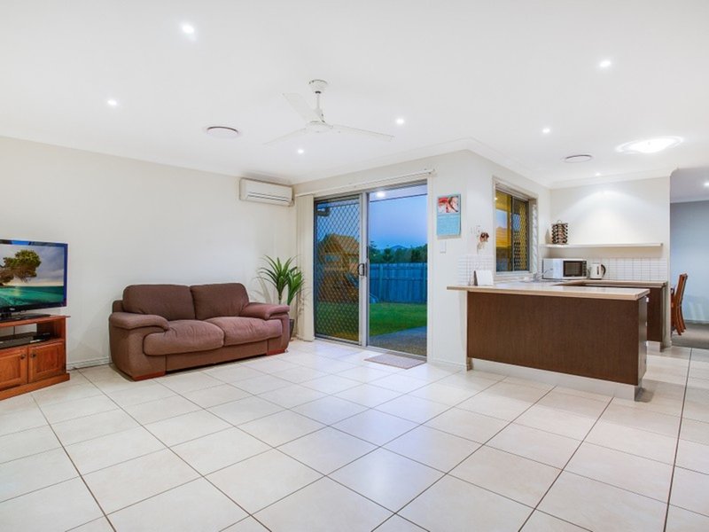 Photo - 9 Antonson Crescent, Mudgeeraba QLD 4213 - Image 3